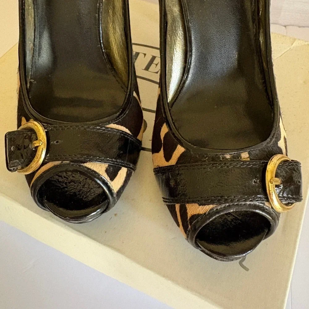 Steve Madden Womens Lezlie Peep Toe Pumps Giraffe Print Calf Hair Buckle Size 9M
